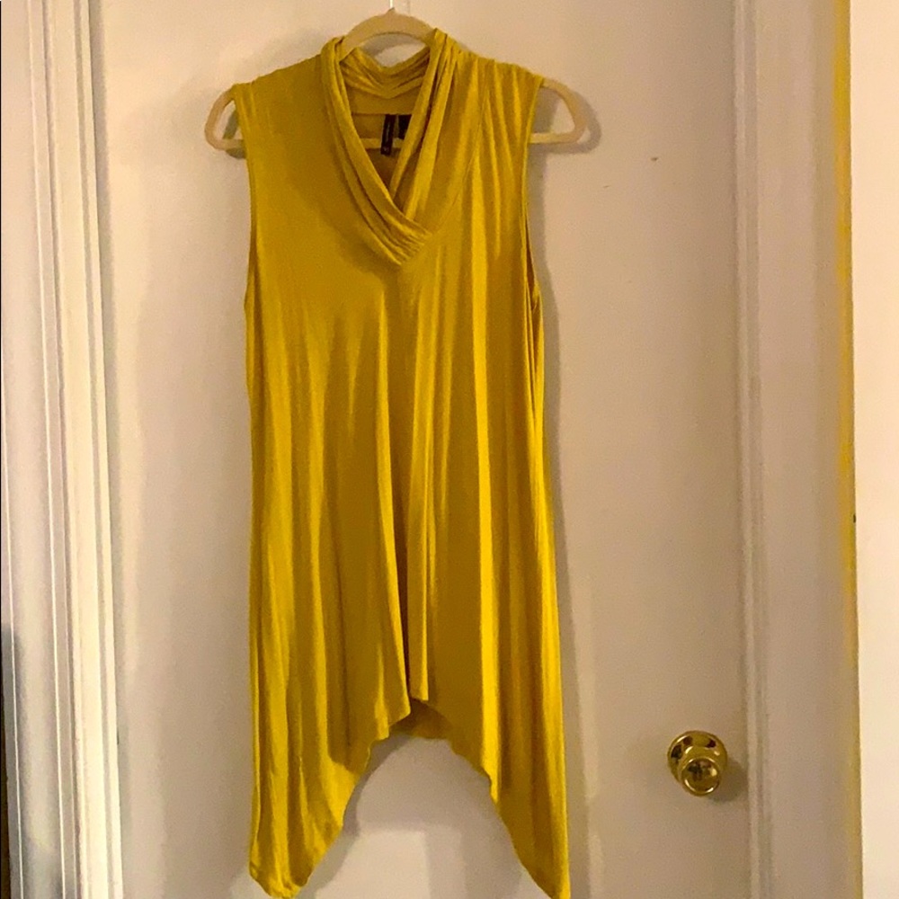New Directions shark tail size Med
